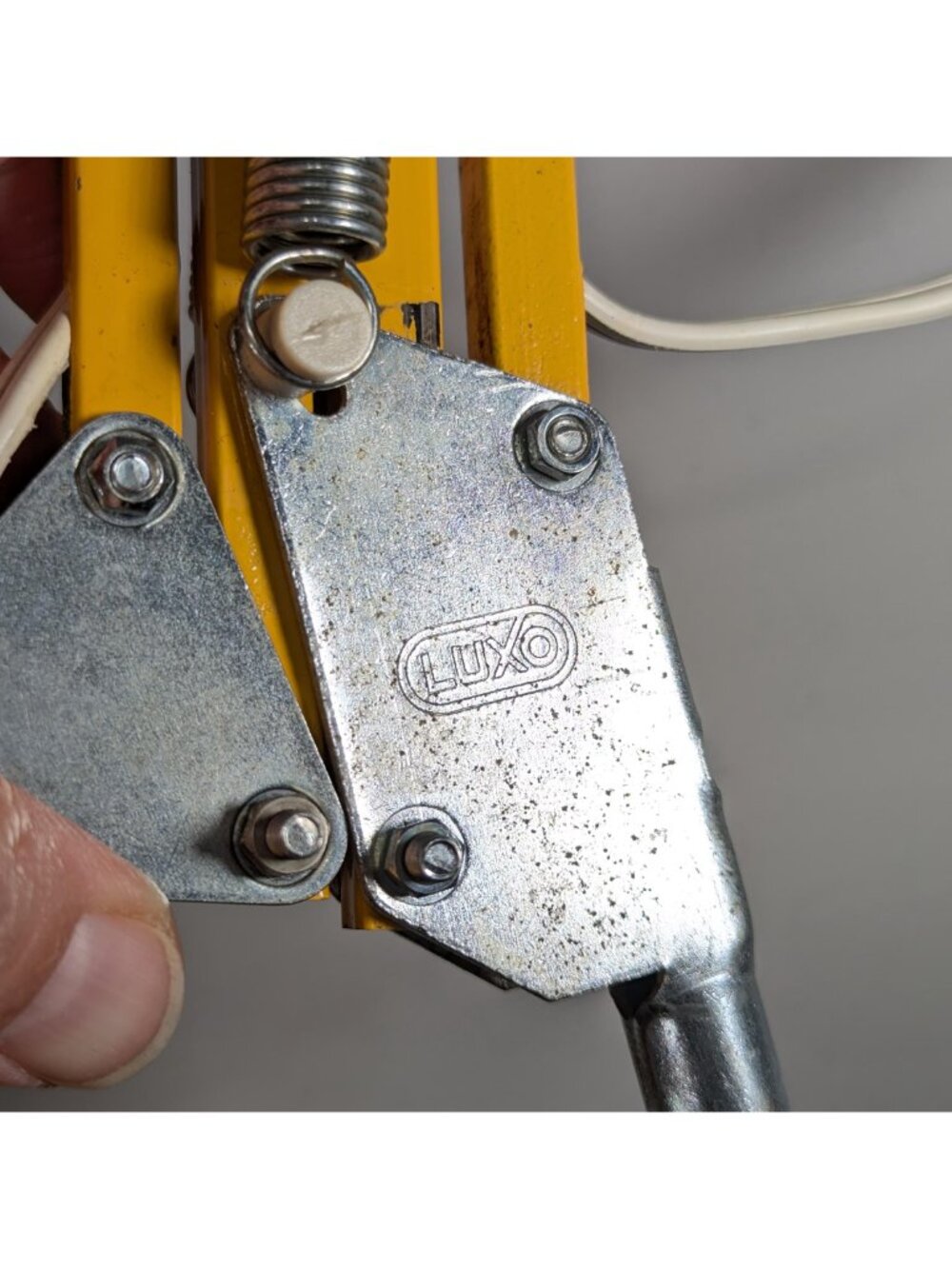 Vintage LUXO Yellow Articulated Desk Task lamp with Edge Clamp, Industrial MCM - Picture 5 of 15